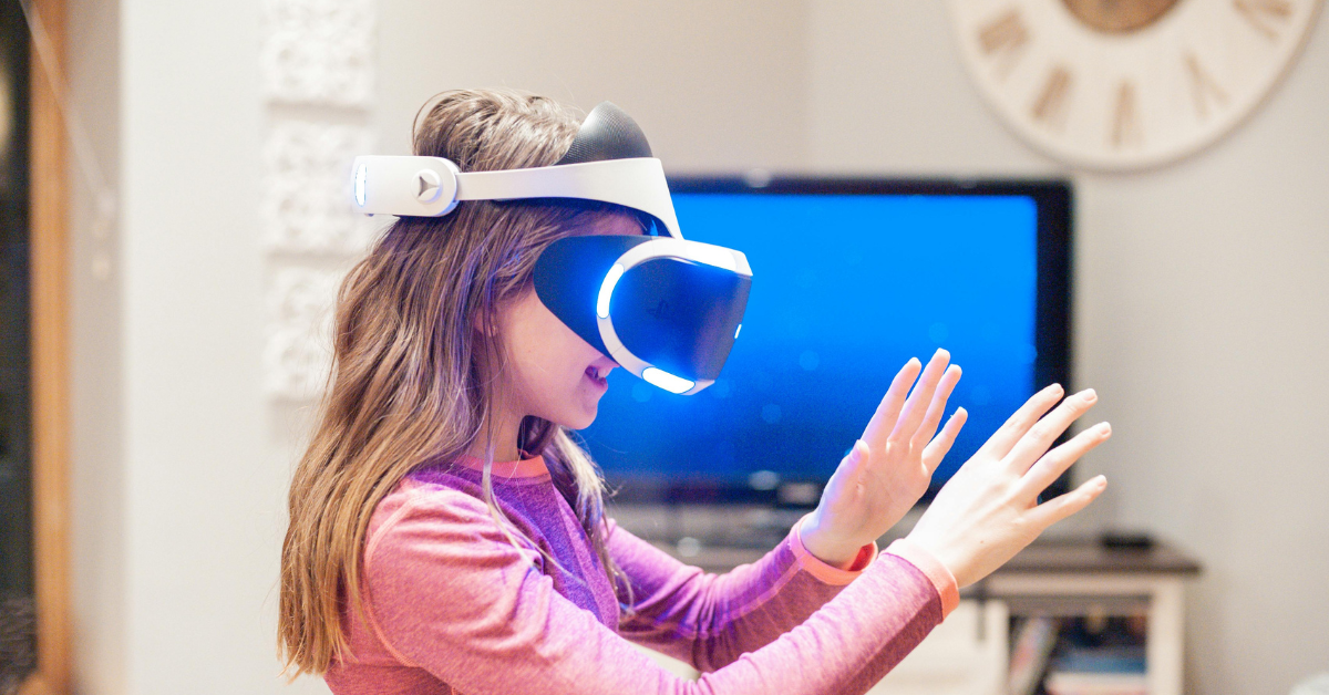 How does AI help to change the education industry?